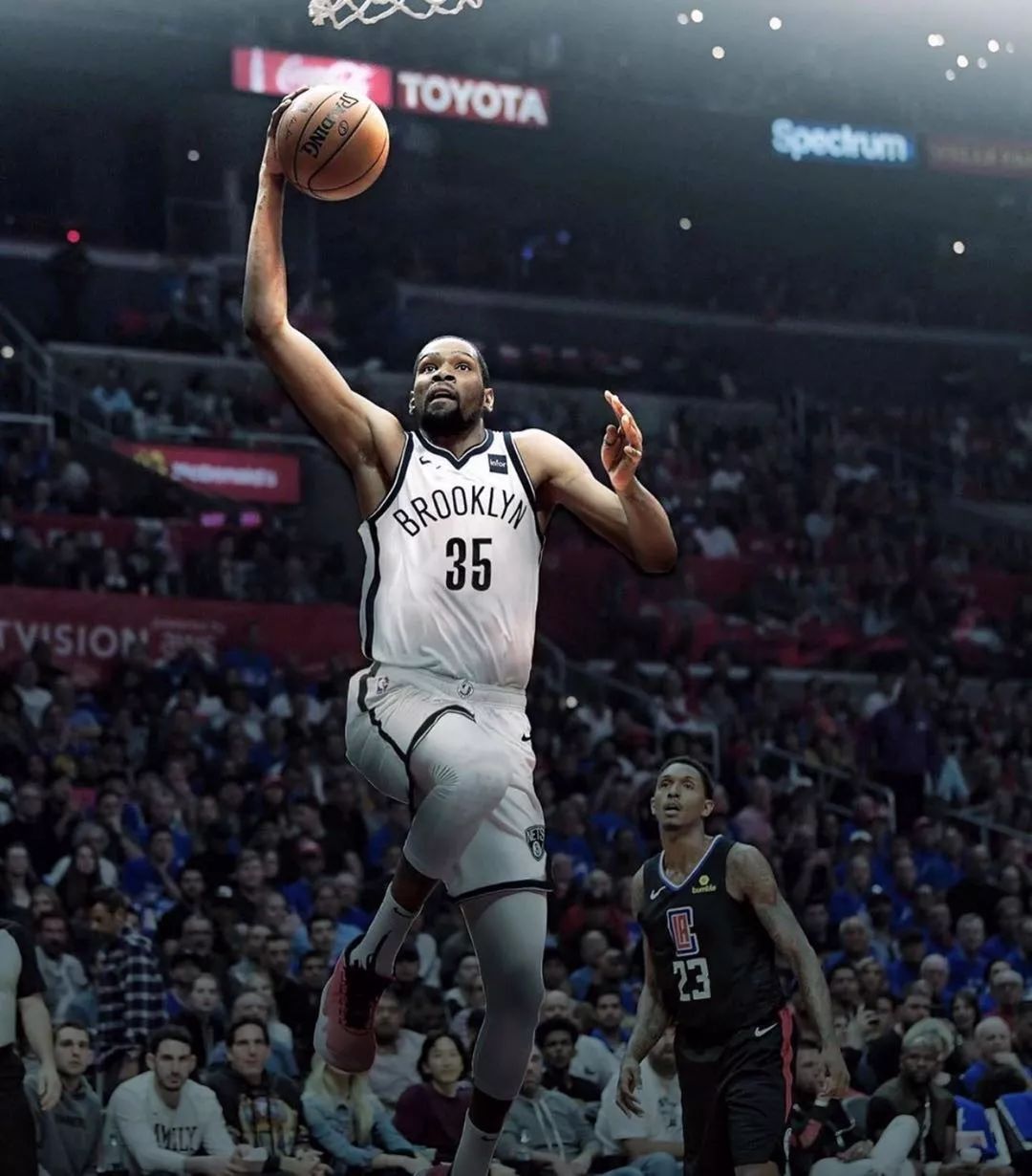 制造错位 制造错位